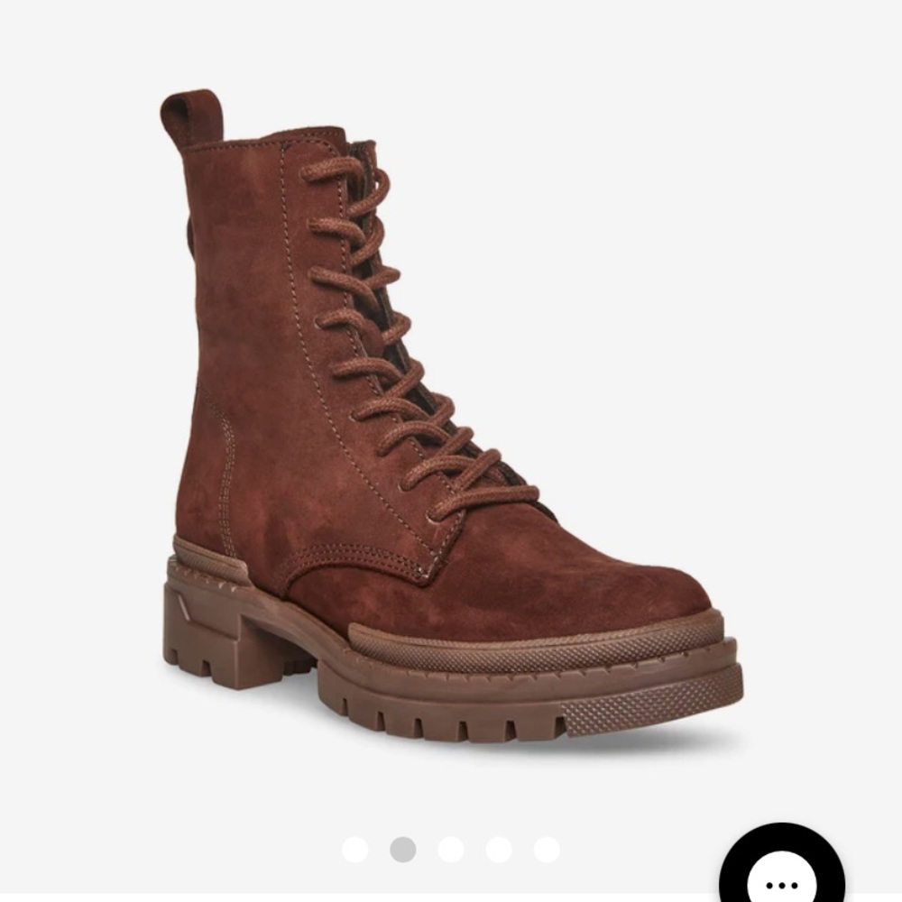 Steve Madden jasmyn nubuck bootie!